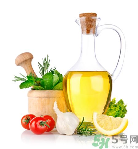 夏天吃橄欖油好還是調(diào)和油好？夏天吃橄欖油好嗎？