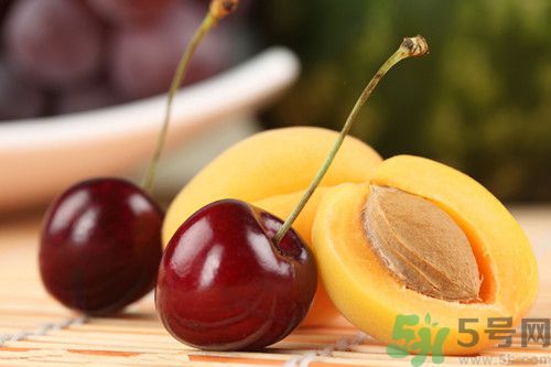 枇杷和櫻桃能一起吃嗎?枇杷和櫻桃一起吃會怎么樣 枇杷和櫻桃能一起吃嗎?枇杷和櫻桃一起吃會怎么樣