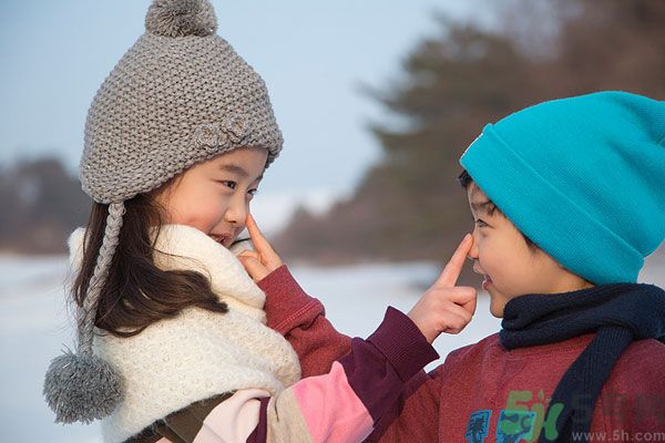 鼻塞用熱毛巾敷有用么？鼻塞怎么快速通氣？