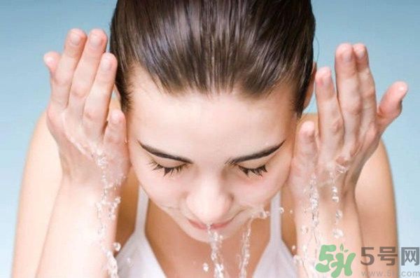 海鈺珍珠海藻柔膚水怎么樣？海鈺珍珠海藻柔膚水好用嗎？