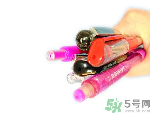 筆帽上的孔究竟有什么用?筆帽上的小孔的作用 筆帽上的孔究竟有什么用?筆帽上的小孔的作用