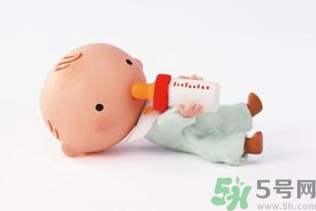 寶寶夏季中暑的原因？寶寶夏季中暑了怎么辦？