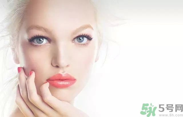 珂秀絲蜜炫色滋潤唇膏XS205是什么顏色？珂秀絲蜜炫色滋潤唇膏XS205好用嗎？