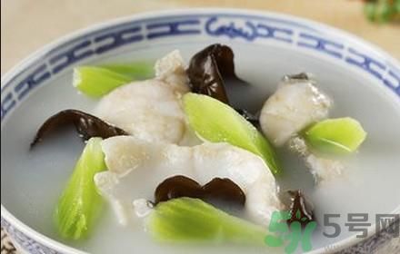 魚能和萵苣一起煮嗎？魚可以和萵苣一起吃嗎？