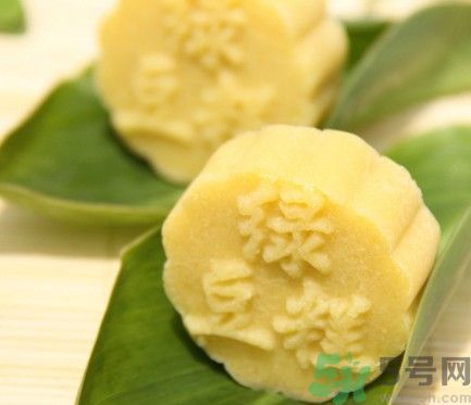 吃綠豆糕可以喝酸奶嗎？吃綠豆糕喝酸奶好不好？