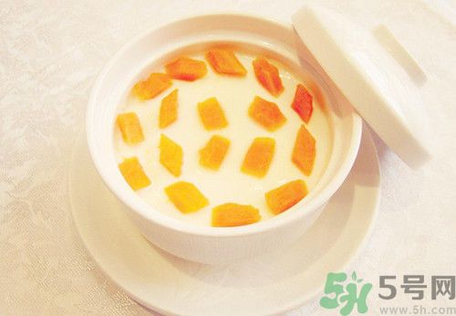 木瓜皮是青的能吃嗎?木瓜皮是綠的能吃嗎 木瓜皮是青的能吃嗎?木瓜皮是綠的能吃嗎