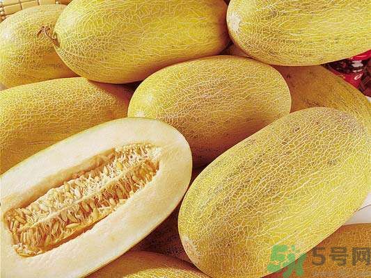 晚上吃哈密瓜會(huì)長(zhǎng)胖嗎？晚上吃哈密瓜真的會(huì)長(zhǎng)胖？