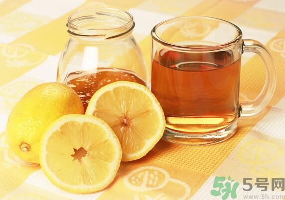 喝酒臉發(fā)白的人酒量好嗎？喝酒臉發(fā)白好不好？