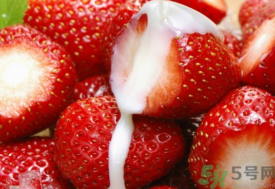 櫻桃可以和草莓一起吃嗎?櫻桃能和草莓同吃嗎? 櫻桃可以和草莓一起吃嗎?櫻桃能和草莓同吃嗎?