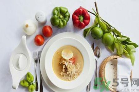 夏天吃什么養(yǎng)胃？夏天養(yǎng)胃要注意什么？