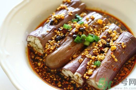 茄子皮有什么功效？茄子皮的功效是什么？