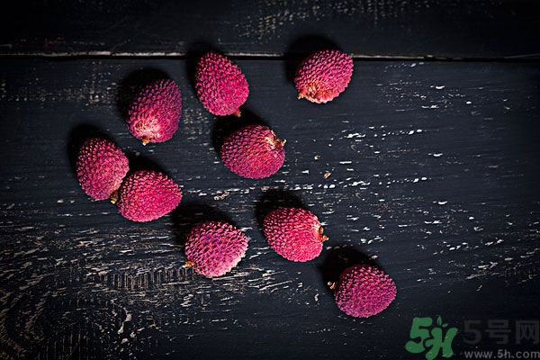 荔枝可以和雞蛋一起吃嗎？荔枝和雞蛋一起吃好嗎？