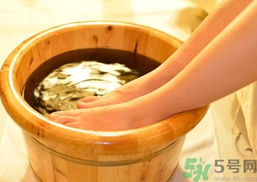 艾葉泡腳可以去濕氣嗎?艾葉泡腳能去濕氣嗎? 艾葉泡腳可以去濕氣嗎?艾葉泡腳能去濕氣嗎?