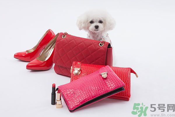 女生第一次高跟鞋的意義？女生什么時候穿高跟鞋？