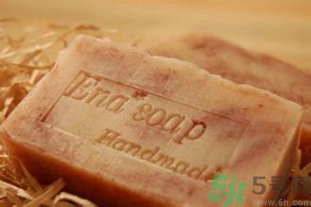 女子母乳做香皂賣 母乳香皂怎么樣？