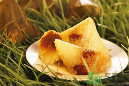 包粽子要用多少米？包粽子的米要泡多久？