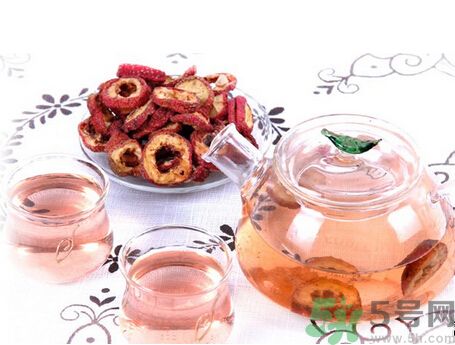 山楂紅棗一起泡水喝好嗎？山楂紅棗一起泡水喝有什么好處？