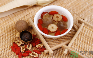 山楂紅棗一起泡水喝好嗎？山楂紅棗一起泡水喝有什么好處？