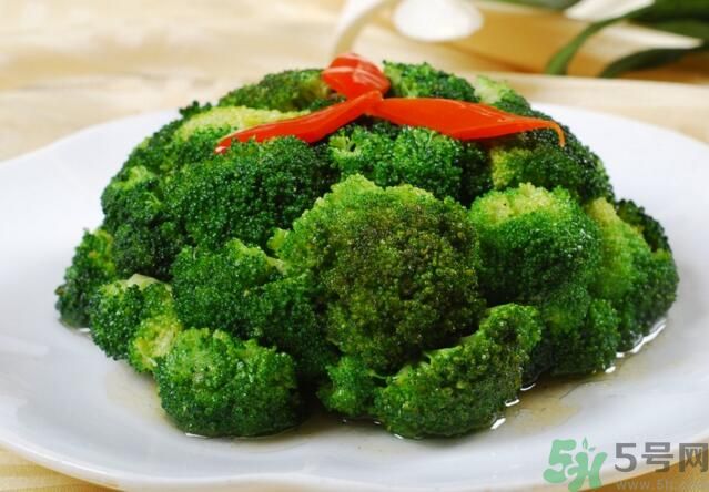 吃西蘭花可以豐胸嗎？吃西蘭花有豐胸作用嗎？