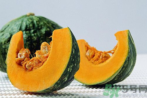 南瓜沒(méi)炒熟能吃嗎?南瓜沒(méi)炒熟有毒嗎 南瓜沒(méi)炒熟能吃嗎?南瓜沒(méi)炒熟有毒嗎