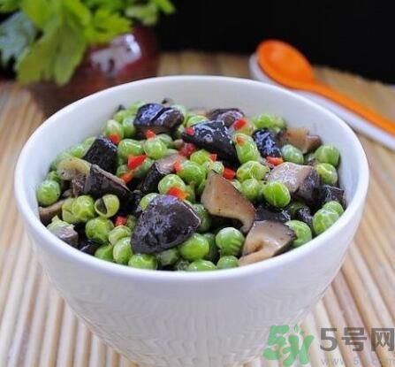 豌豆可以和香菇一起炒嗎？豌豆和香菇一起吃好嗎？