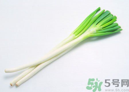 南瓜和蔥一起吃嗎?南瓜和蔥一起吃會(huì)怎么樣 南瓜和蔥一起吃嗎?南瓜和蔥一起吃會(huì)怎么樣