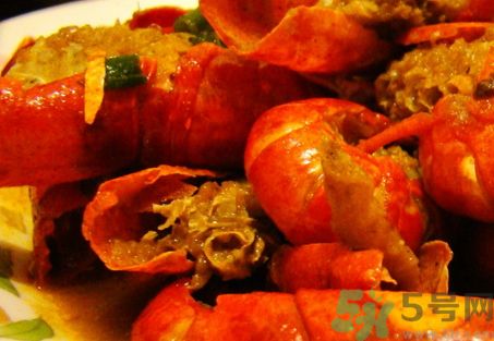 龍蝦可以和豆腐一起吃嗎?龍蝦能和豆腐同吃嗎? 龍蝦可以和豆腐一起吃嗎?龍蝦能和豆腐同吃嗎?