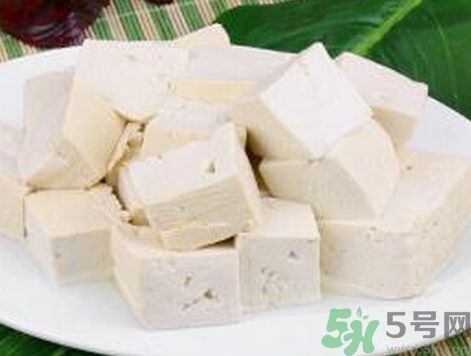 龍蝦可以和豆腐一起吃嗎?龍蝦能和豆腐同吃嗎? 龍蝦可以和豆腐一起吃嗎?龍蝦能和豆腐同吃嗎?