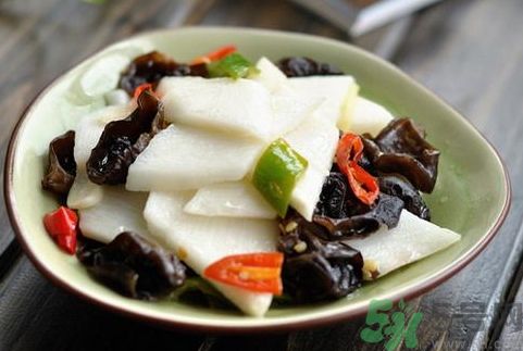 吃山藥能喝酸奶嗎?山藥可以和酸奶一起吃嗎? 吃山藥能喝酸奶嗎?山藥可以和酸奶一起吃嗎?