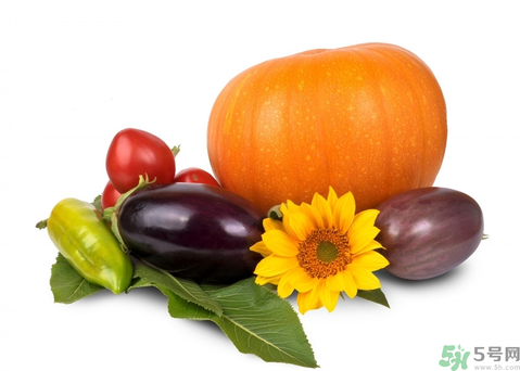 南瓜里面長霉了能吃嗎？長霉的南瓜可以吃嗎？