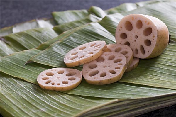 蓮藕里面發(fā)黑能吃嗎？蓮藕發(fā)黑了還能吃嗎？