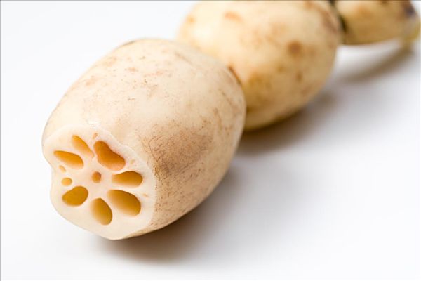 蓮藕里面發(fā)黑能吃嗎？蓮藕發(fā)黑了還能吃嗎？