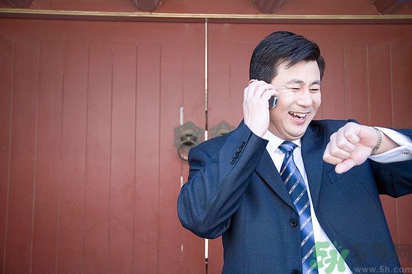 為什么中年人容易出軌？中年人出軌是什么原因？