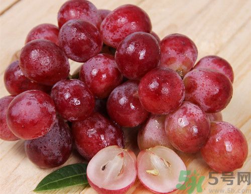 孕婦可以吃紅提子嗎?孕婦吃紅提對胎兒好嗎 孕婦可以吃紅提子嗎?孕婦吃紅提對胎兒好嗎