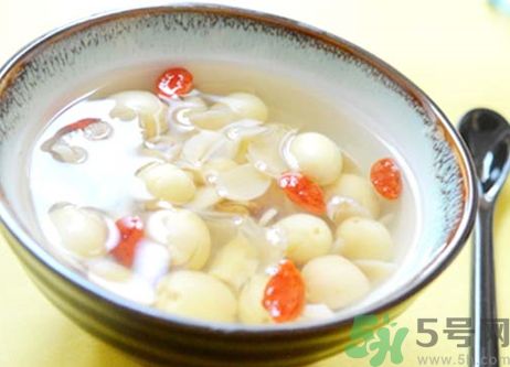 吃蓮蓬可以補(bǔ)血嗎?女人吃蓮蓬能補(bǔ)血嗎? 吃蓮蓬可以補(bǔ)血嗎?女人吃蓮蓬能補(bǔ)血嗎?