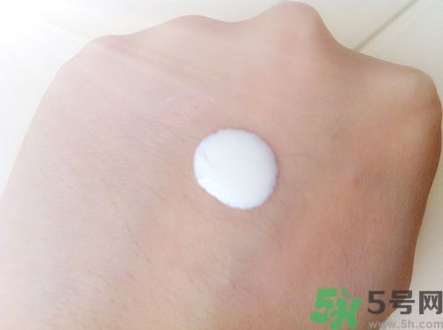 蘇菲娜sofina防曬霜哪款好用？sofina防曬白蕾絲藍(lán)蕾絲區(qū)別