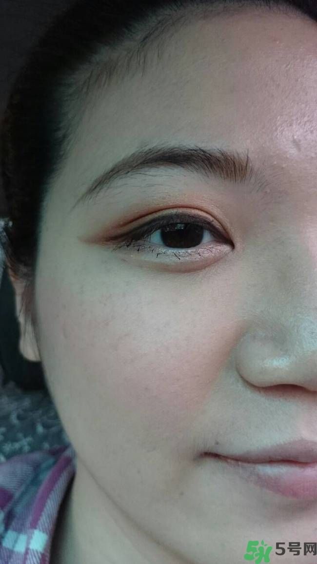 凱朵kate覺醒鉆光閃耀杏仁三色眼影色號試色對比圖 凱朵kate覺醒鉆光閃耀杏仁三色眼影色號試色對比圖