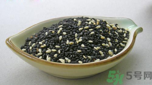 芝麻沒炒熟能吃嗎?芝麻沒熟會(huì)拉肚子嗎 芝麻沒炒熟能吃嗎?芝麻沒熟會(huì)拉肚子嗎