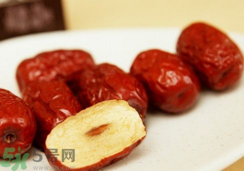 大米可以和紅棗煮粥嗎?大米能和紅棗一起吃嗎? 大米可以和紅棗煮粥嗎?大米能和紅棗一起吃嗎?