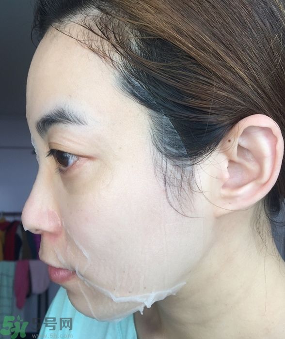 寵愛之名寵愛女孩礦物云絲面膜真假鑒別圖 寵愛之名寵愛女孩礦物云絲面膜真假鑒別圖