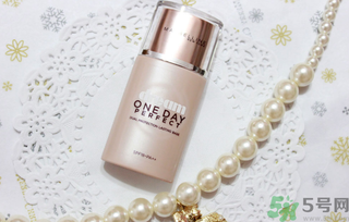 美寶蓮持妝乳使用方法 美寶蓮持妝乳真假鑒別圖 美寶蓮持妝乳使用方法 美寶蓮持妝乳真假鑒別圖