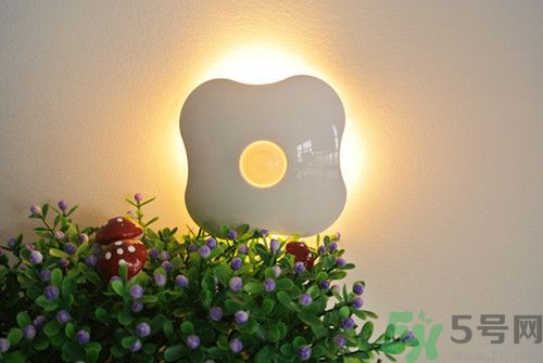 人體感應(yīng)燈多少錢一個?人體感應(yīng)燈原理 人體感應(yīng)燈多少錢一個?人體感應(yīng)燈原理