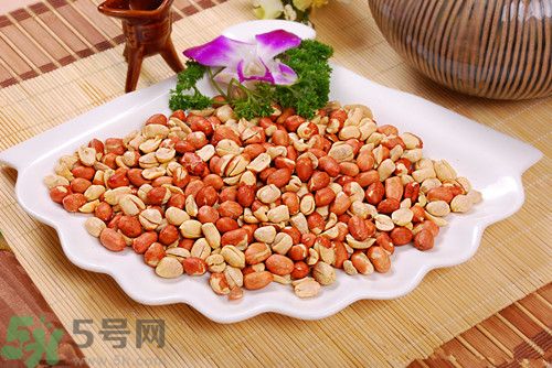 花生沒炒熟怎么辦?花生沒炒熟能吃嗎 花生沒炒熟怎么辦?花生沒炒熟能吃嗎