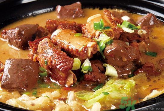 電飯煲可以燉排骨嗎?電飯煲能燉排骨嗎? 電飯煲可以燉排骨嗎?電飯煲能燉排骨嗎?