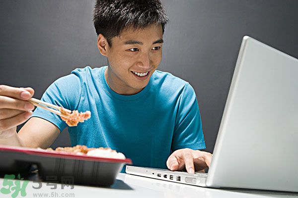 叫外賣吃對(duì)身體好嗎？吃外賣的危害與壞處