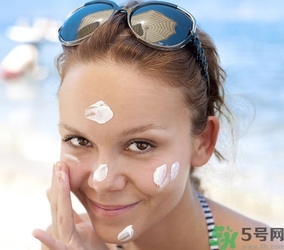 防曬霜和BB霜的正確使用順序？應(yīng)該先用哪一個(gè)？