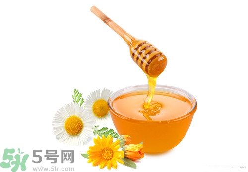 蜂蜜涂臉有什么好處?蜂蜜涂臉多長時間洗 蜂蜜涂臉有什么好處?蜂蜜涂臉多長時間洗