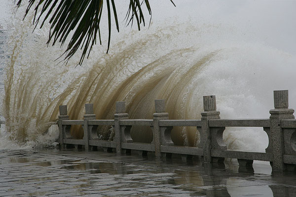 發(fā)洪水怎么辦？發(fā)洪水時怎么自救？