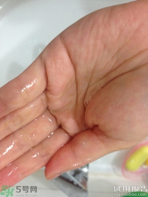 春雨蜂蜜面膜真假怎么辨別?春雨蜂蜜面膜真假辨別圖 春雨蜂蜜面膜真假怎么辨別?春雨蜂蜜面膜真假辨別圖