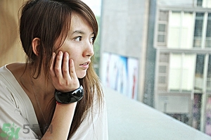 高冷是什么意思？別人說我高冷怎么辦？